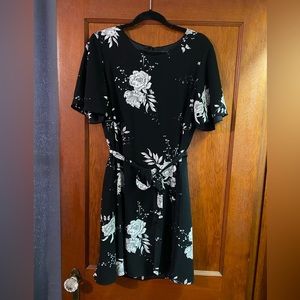 Reitmans Black Floral Belted Dress